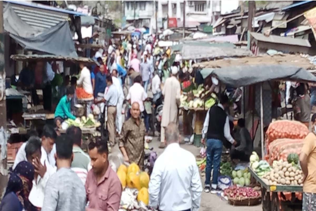 Corona, The people of Muzaffarnagar are not following the lockdown and the commissioner is angry