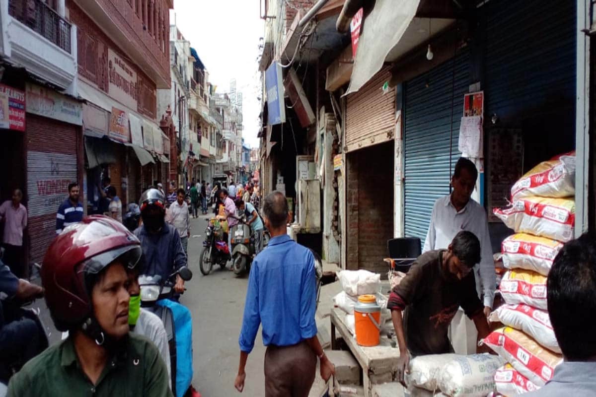 Lockdown Update News in Hindi: day four in western UP, home delivery plan fails on the firstDay