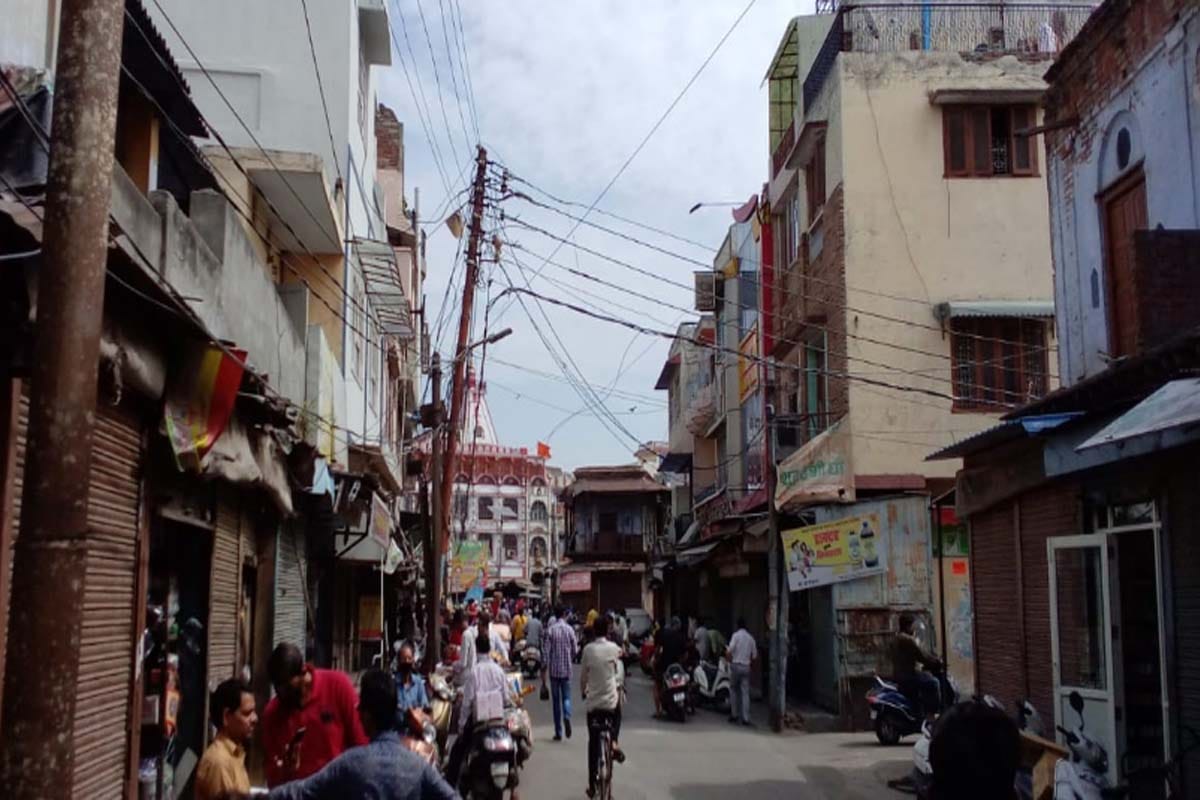 Coronavirus: risk from people returning home from abroad, neighbors calling control room in UP