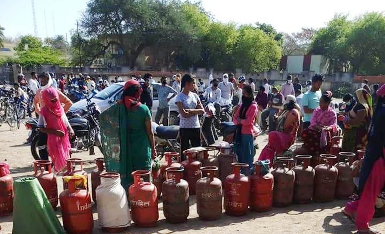 Gas crisis in lock down