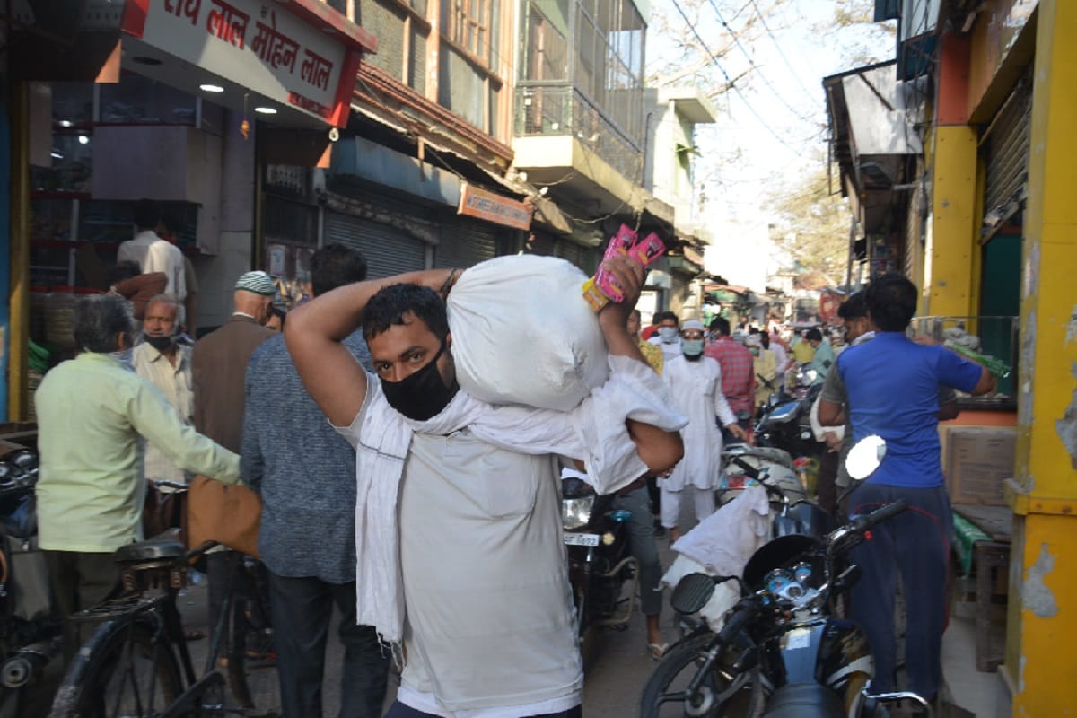 Corona, The people of Muzaffarnagar are not following the lockdown and the commissioner is angry