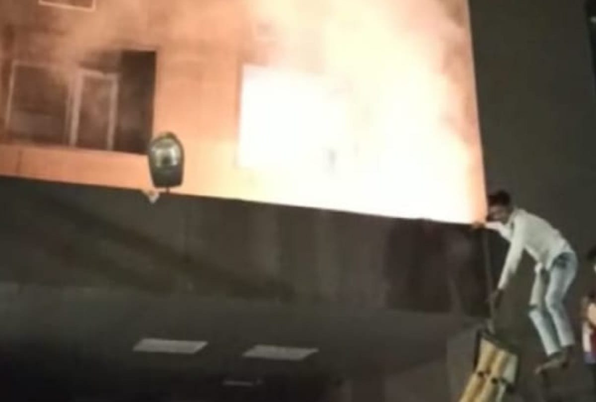 Etawah: fire in Trauma Center of Saifai Medical University