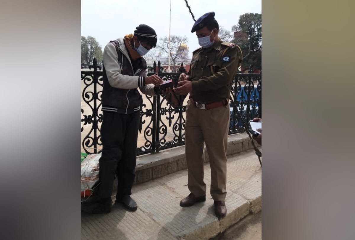Curfew in Himachal Pradesh divyang travel by feet from shimla to nahan vovers 200 kilometer distance