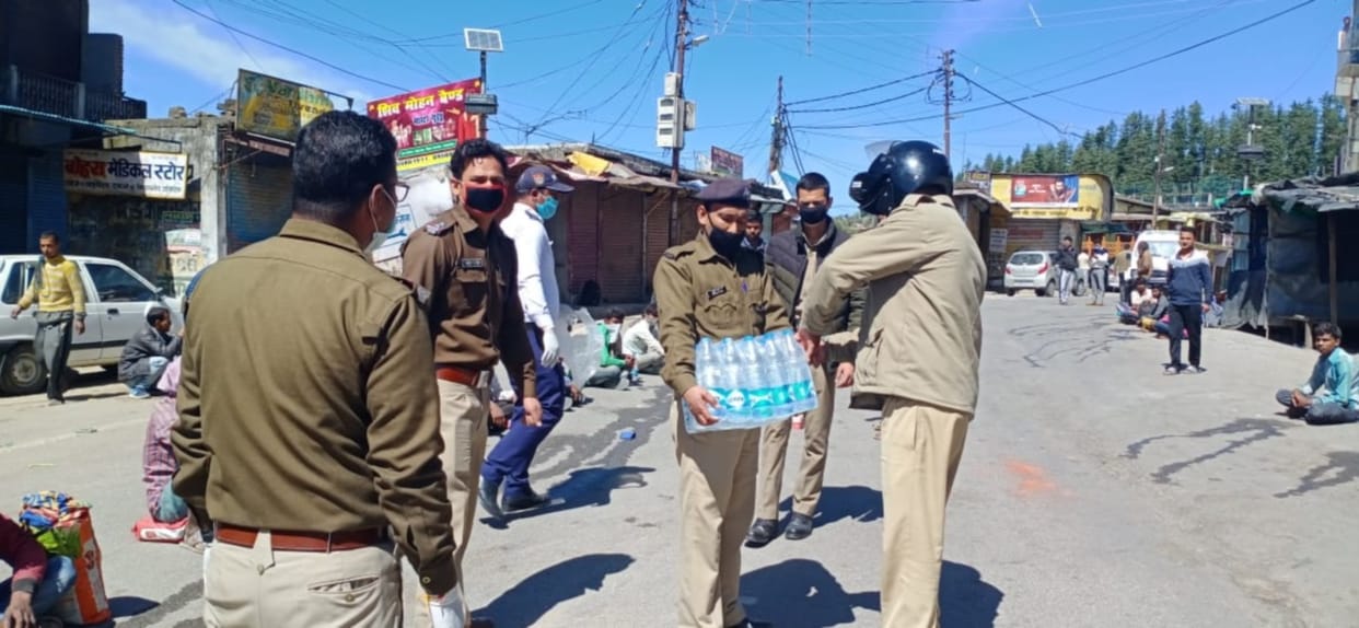 Special arrangements on border for pedestrians who come in uttar pradesh from other states