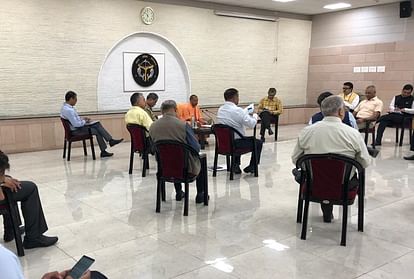 Chief Minister yogi Adityanath meeting with officers on corona virus issue.