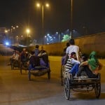 पलायन करते प्रवासी मजदूर