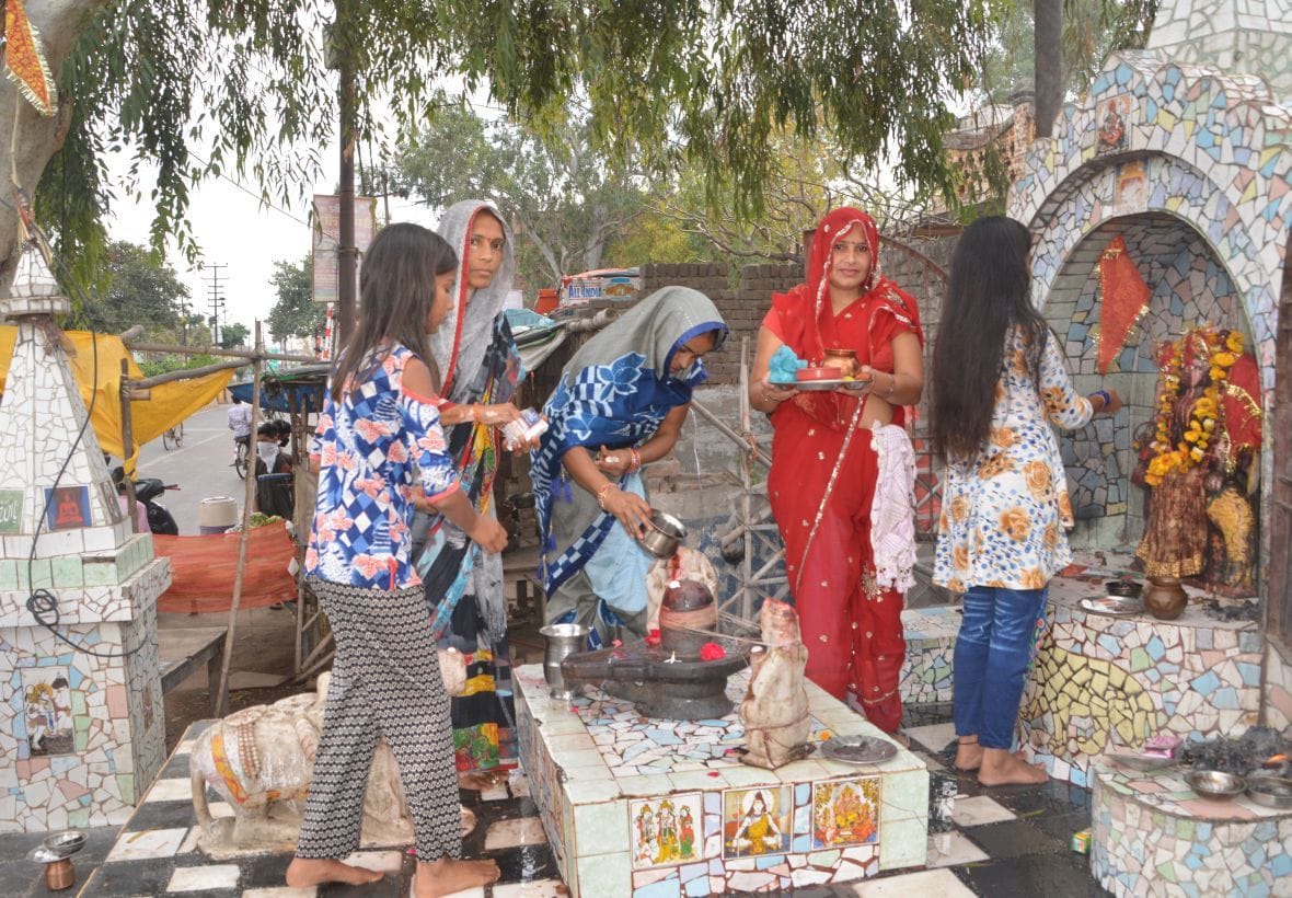 Navratra, devi, devoty, religion, firozabad