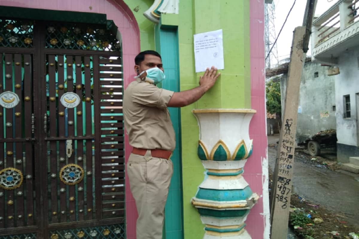 Lockdown Update News in Hindi: third day in western UP,  police appeal people to pay namaz at home