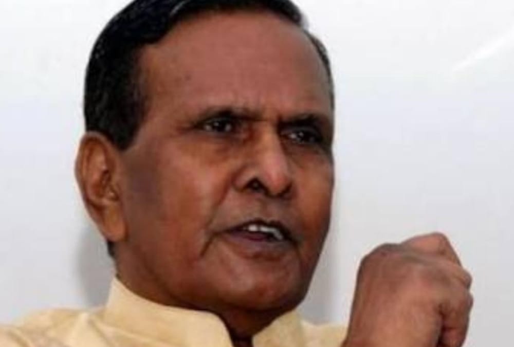 Samajwadi Party leader Beni Prasad Verma passes away.
