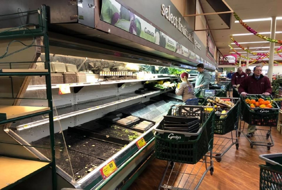 Coronavirus in USA Supermarket dumped 26 lakhs of food after a woman deliberately coughed on it in Pennsylvania