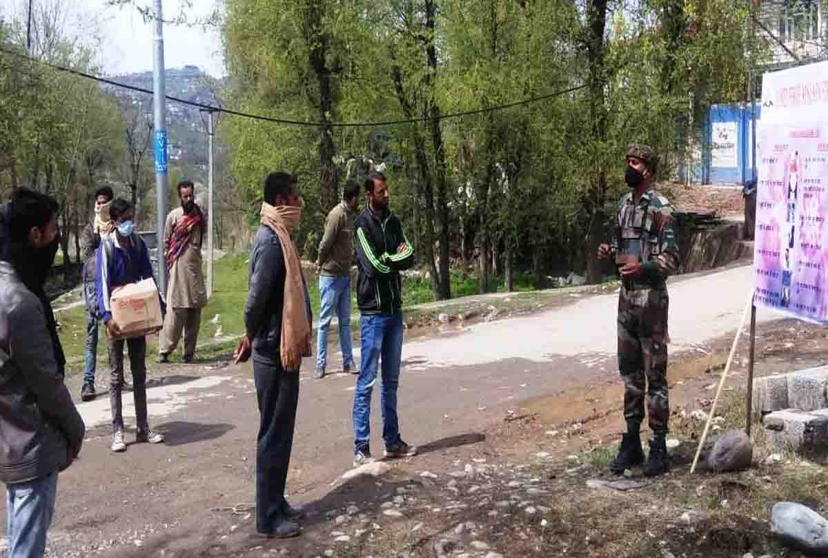 Coronavirus , INDIAN ARMY FIGHTING against Coronavirus in jammu kashmir by helping and awaring people