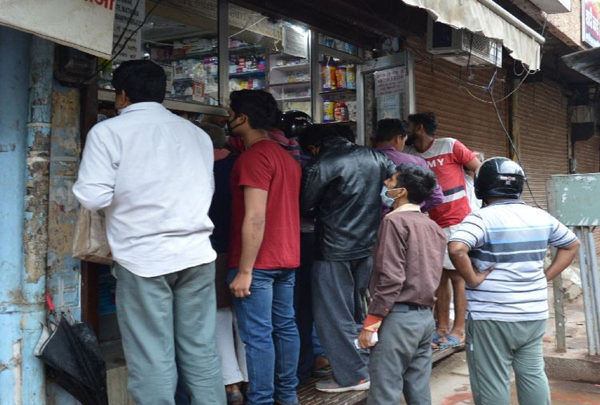coronavirus update people violating of Lockdown in Mathura