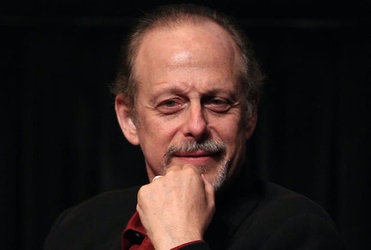 Hollywood Superstar Mark blum Who Acted in Netflix Web series You Passes Away Due To Coronavirus