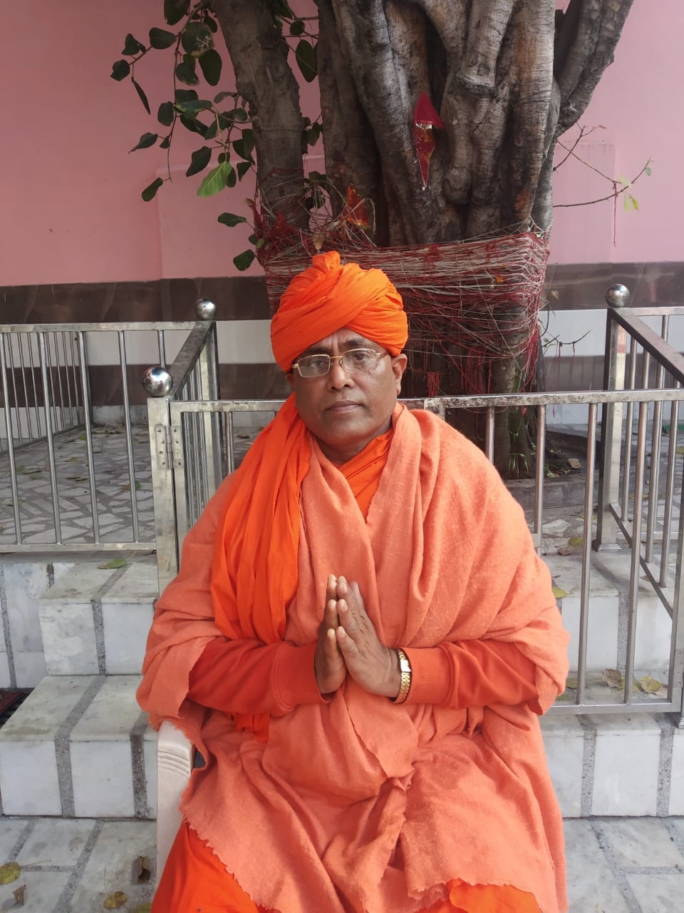 Chant Gayatri and Mahamrityunjaya Mantra: Omkaranand