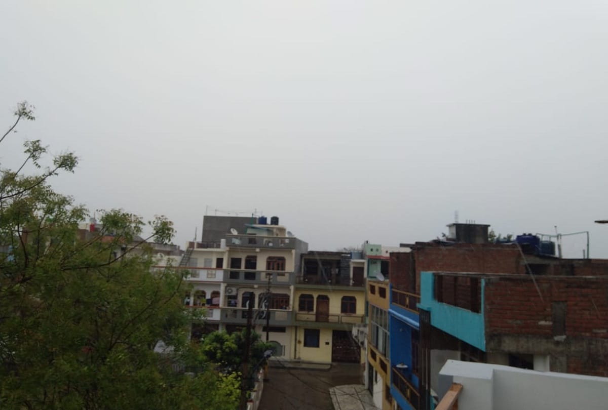 weather change due to strong winds in up