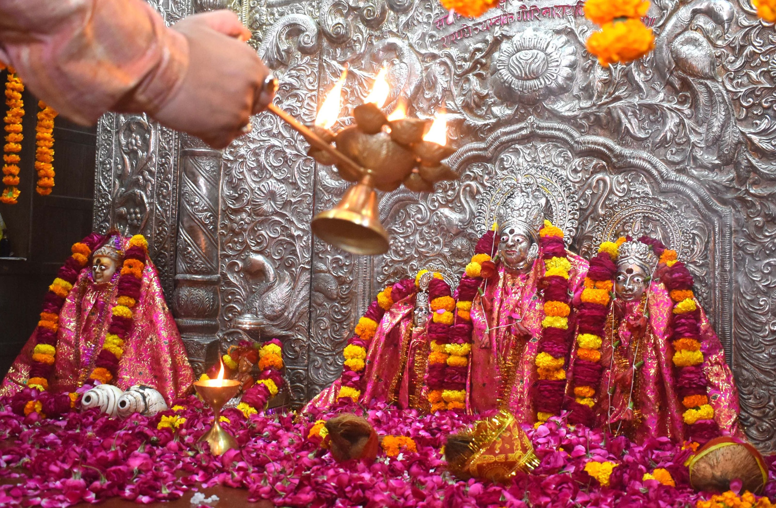 CoronaVirus: Rituals in the day, Ajan from rooftops to avoid nightfall