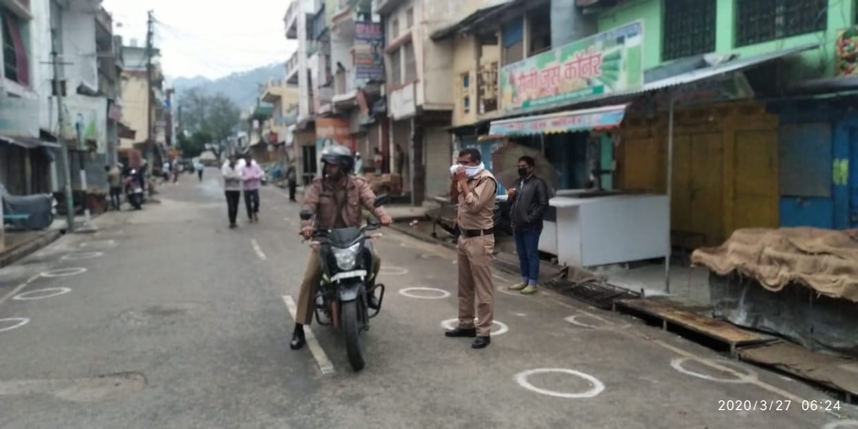 Uttarakhand Lockdown latest Update: due to rain less public seen in shops