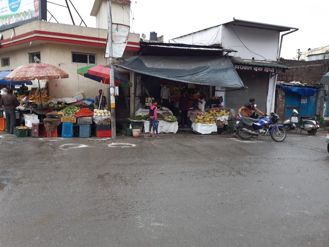 Uttarakhand Lockdown latest Update: due to rain less public seen in shops