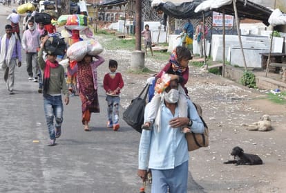 Lockdown in Agra News Latest Update man died who going to home by walking