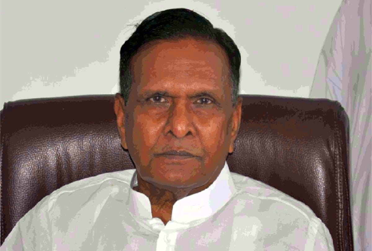 Beni Prasad Verma left party but remained close to Mulayam Singh