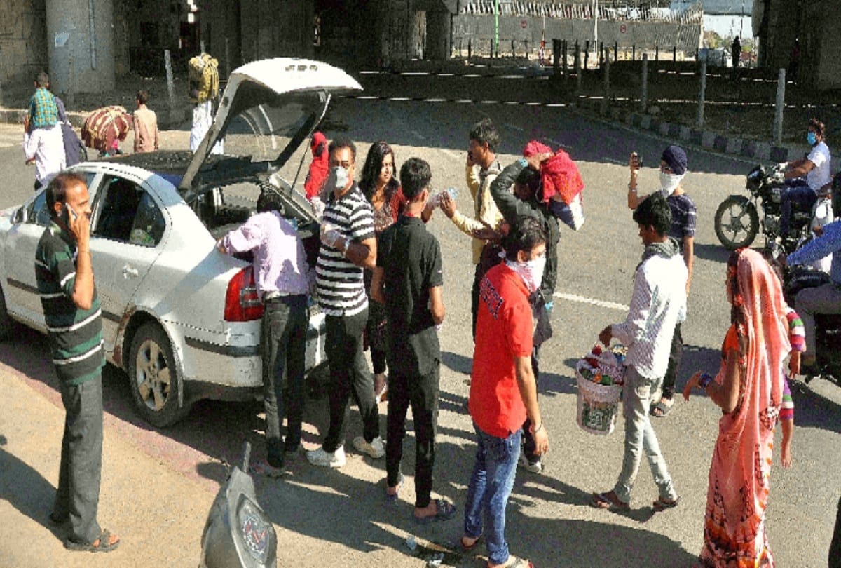 corona virus lockdown Police and many social organizations help of workers in delhi see photos