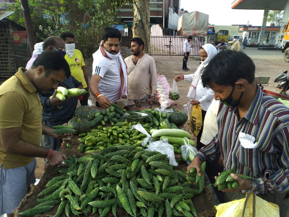 lockdown 54 days change life relief in city see latest photos in gorakhpur