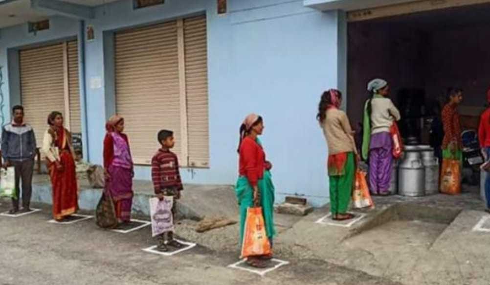 Perfect lockdown in Champawat: Vehicle missing, market congestion also reduced