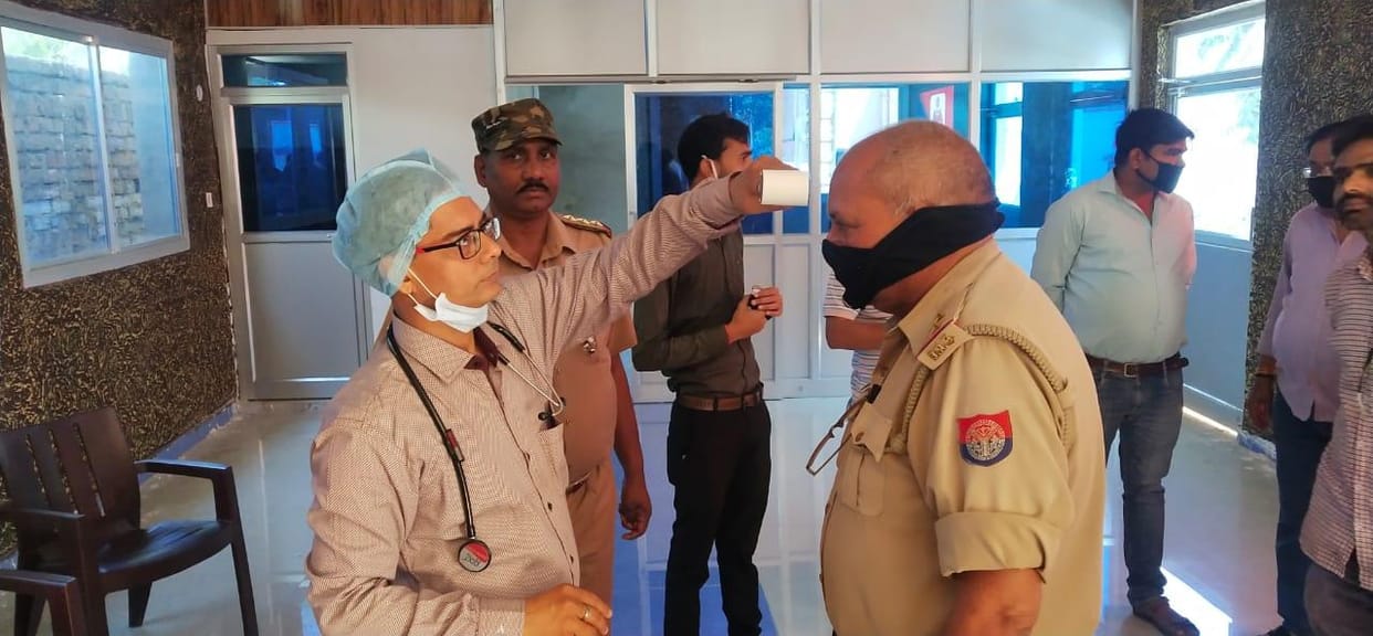 Health department team screening policemen