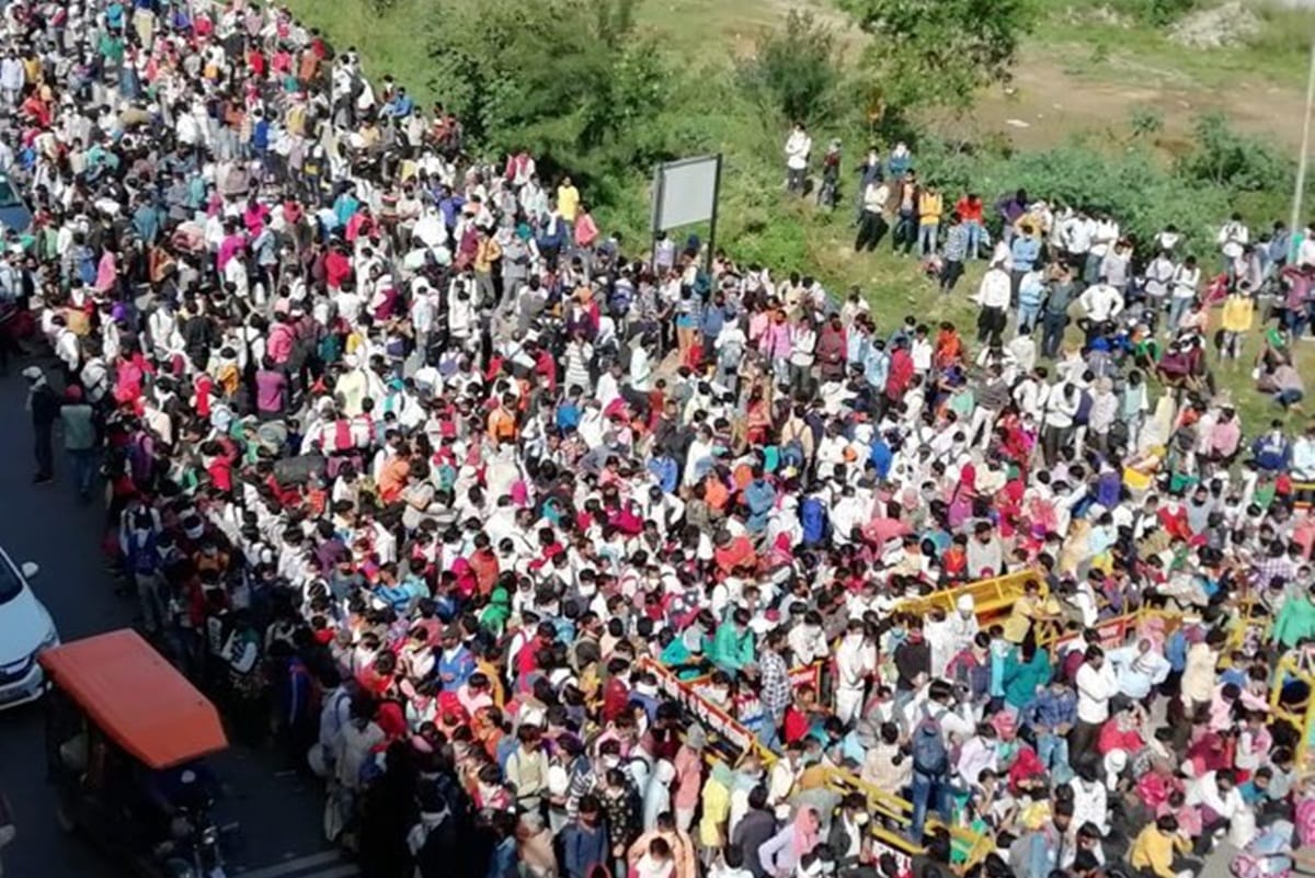 Rahul gandhi blames centre for migration of labourers because of lockdown demands strict steps