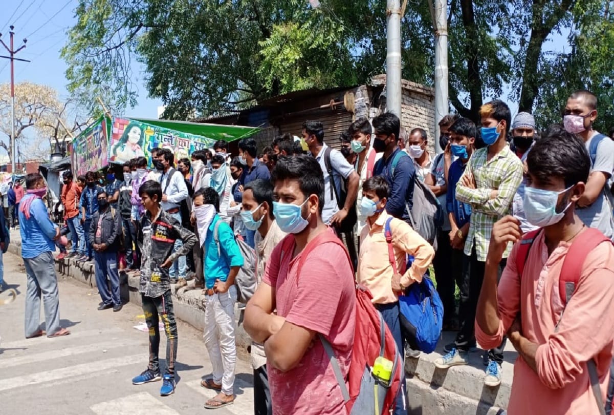 lockdown in up: loaded bus full with passengers caught on delhi highway during lockdown