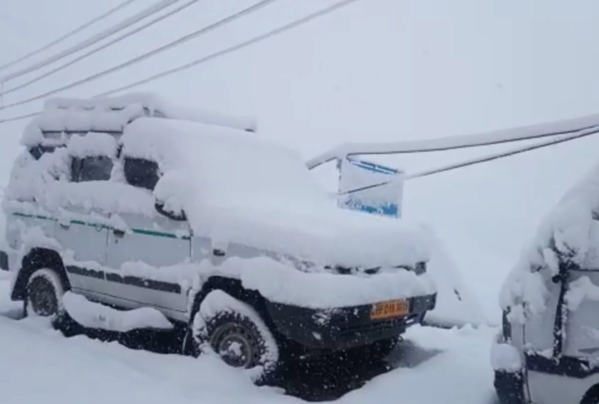 fresh snofall in Rohtang Lahaul Spiti Kullu Chamba in Himachal Pradesh