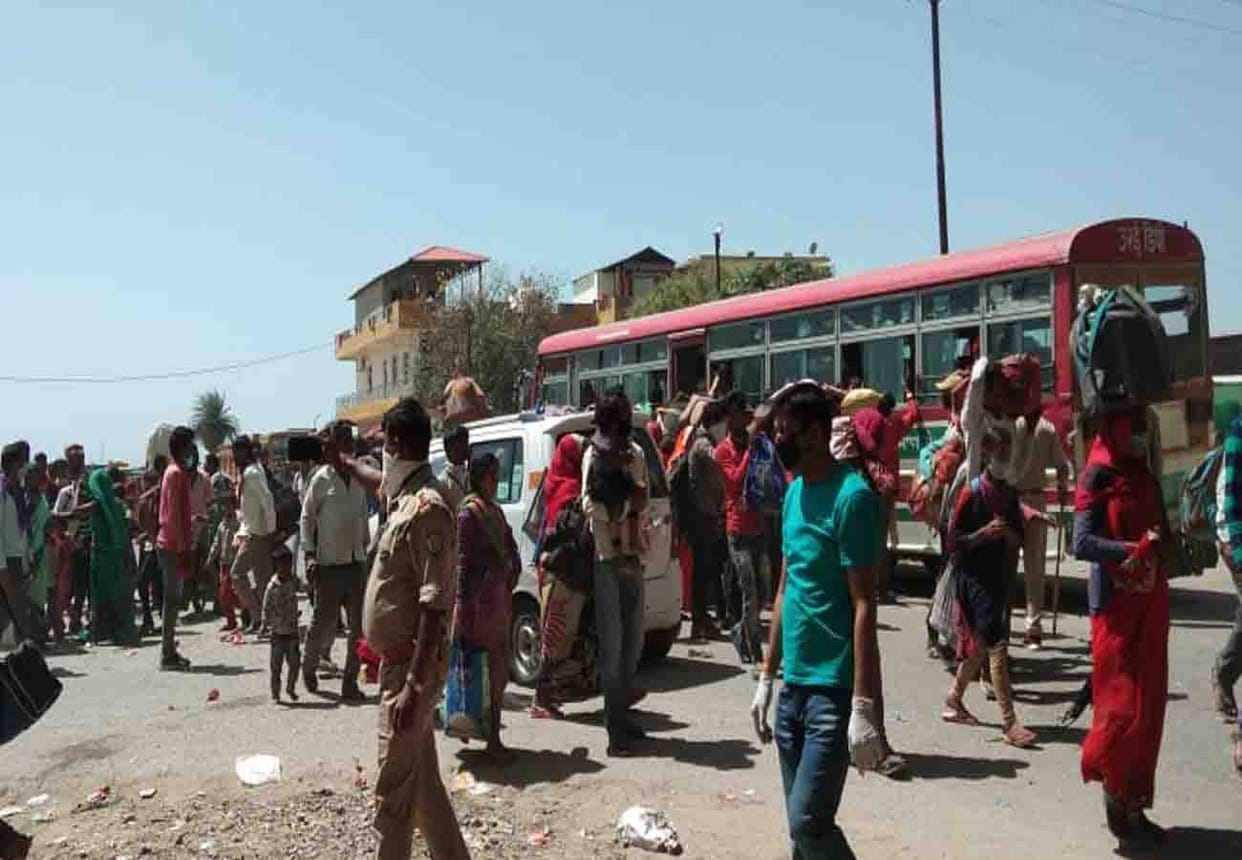 Roadways buses carried passengers throughout the night in uttar pradesh