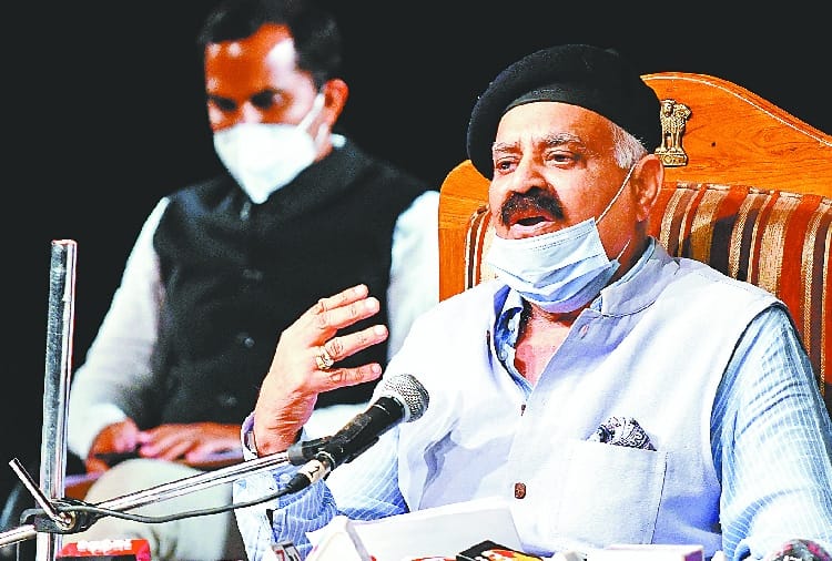 Along with the war from Corona, it is also necessary to provide ration to the hungry people: Badnaur
