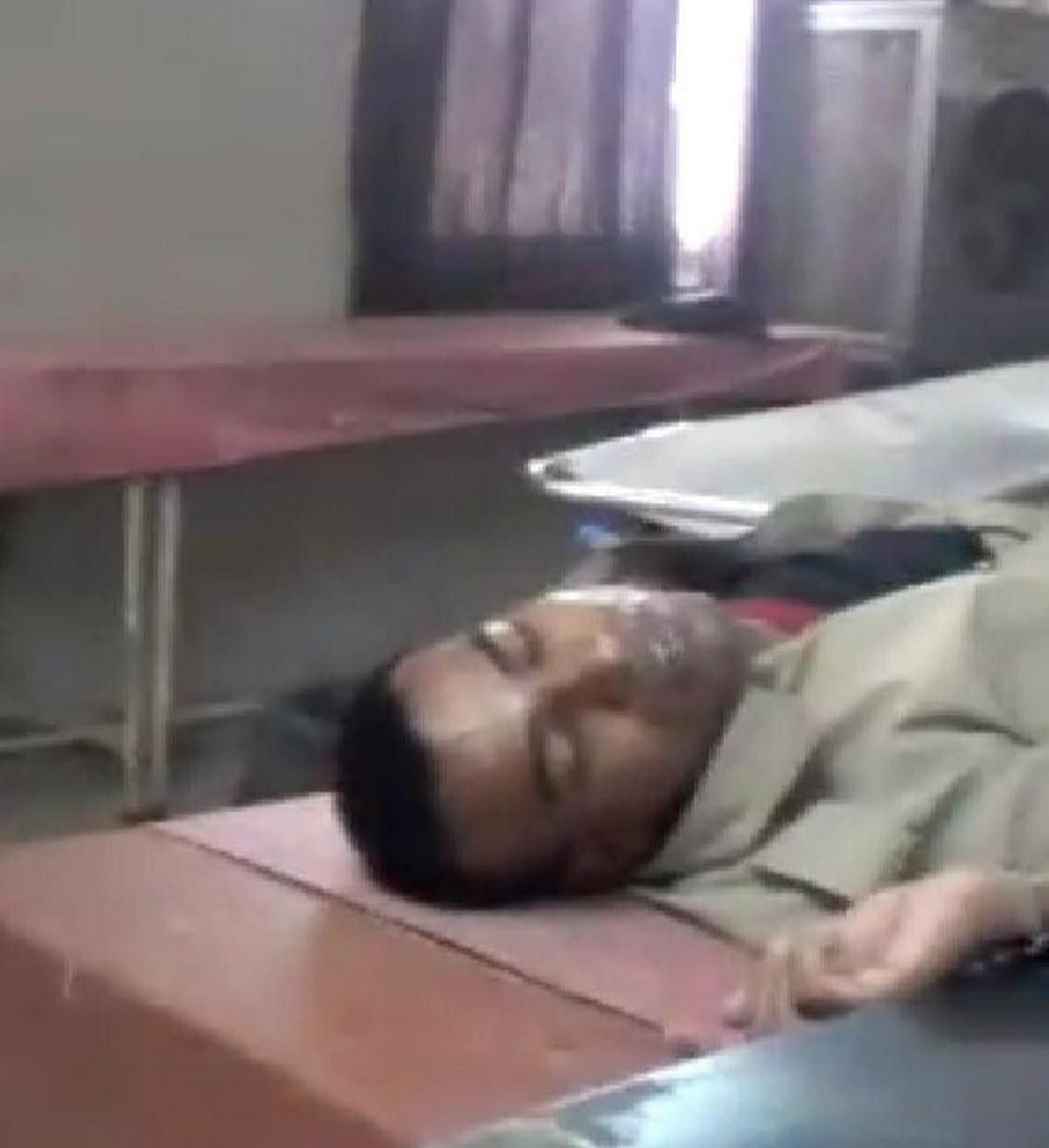 Constable eat poison for after girlfriend reject to meet him in varanasi