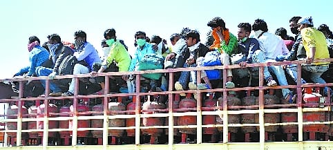 Traveling from Delhi to Bihar ... workers said - will not go to Delhi now