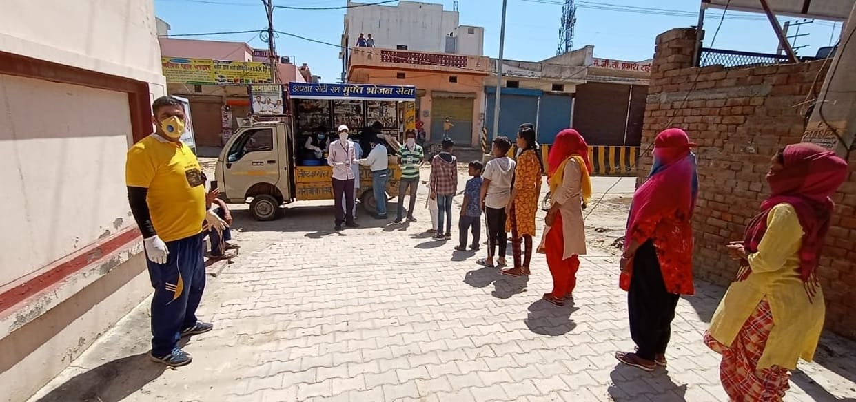 Our Rothi chariot organization is providing food to the needy people