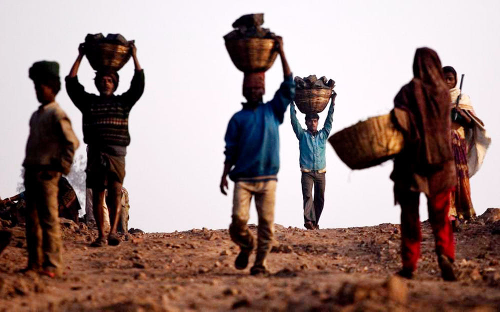 Prayagraj: Hungry and thirsty in lockdown, walk 110 km in 18 hours