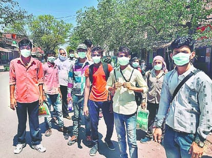 Lockdown in varanasi thousands of people reached home without investigation in purvanchal coronavirus