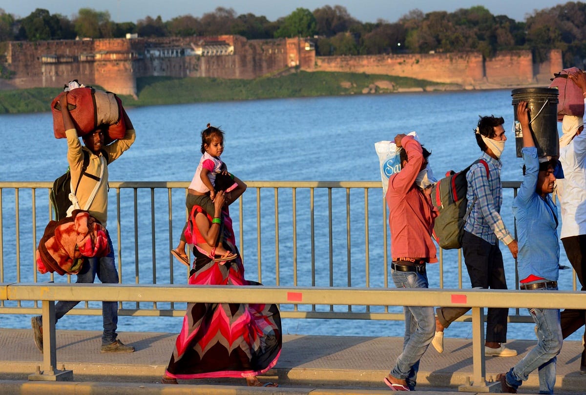 Hundreds of laborers trapped in the city in search of livelihood