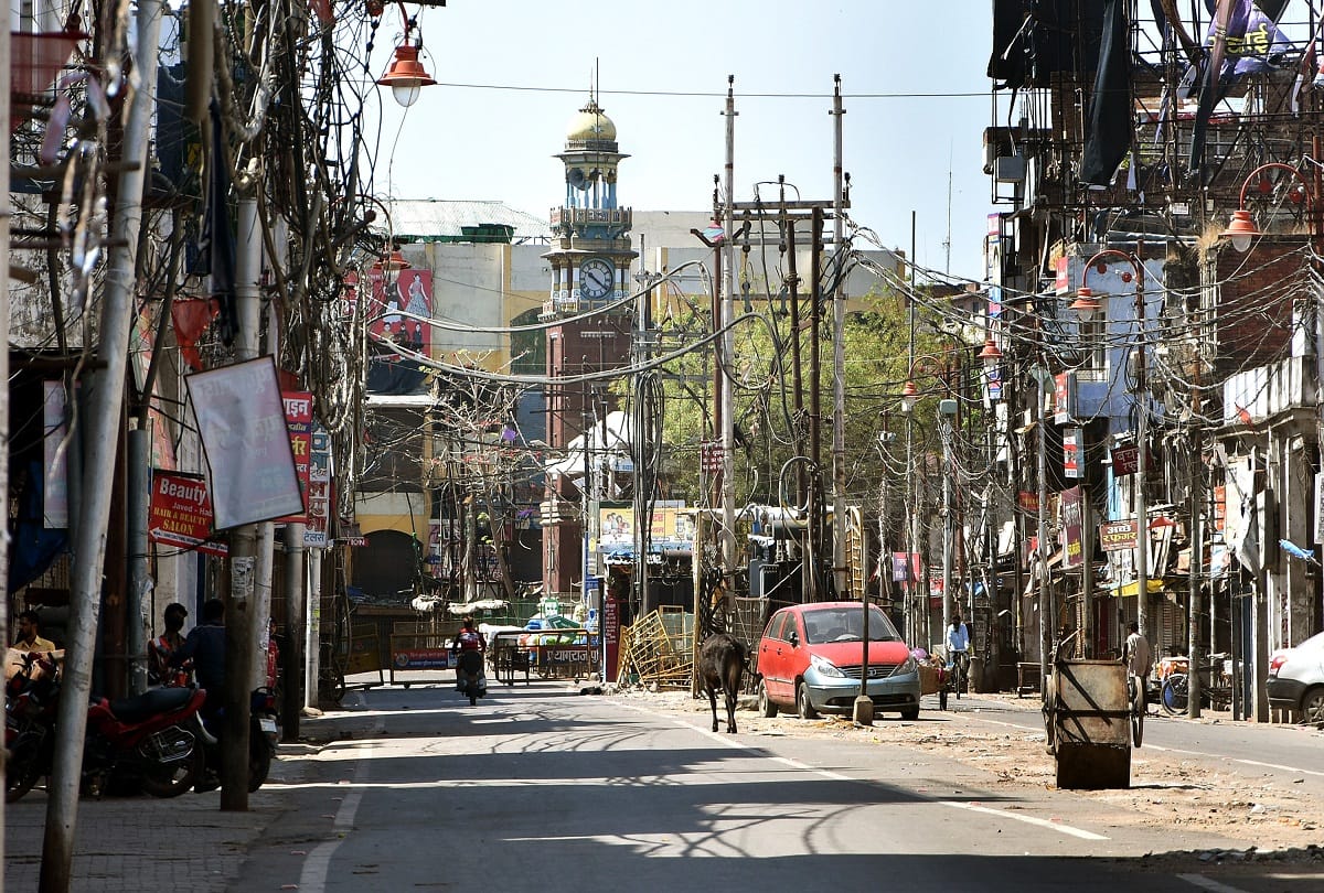 Necessary materials reach street street after opening of wholesale market, trouble still in many places