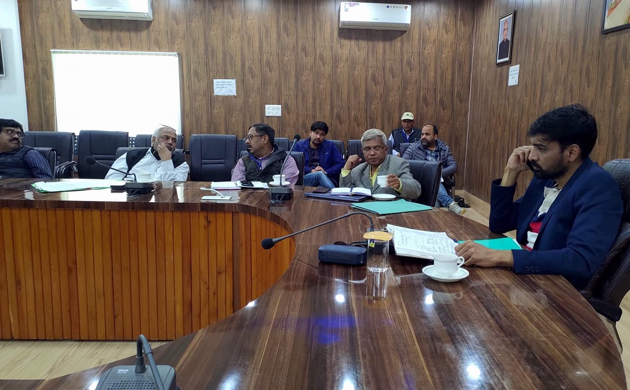 Administration engaged in arranging home delivery of 100% goods