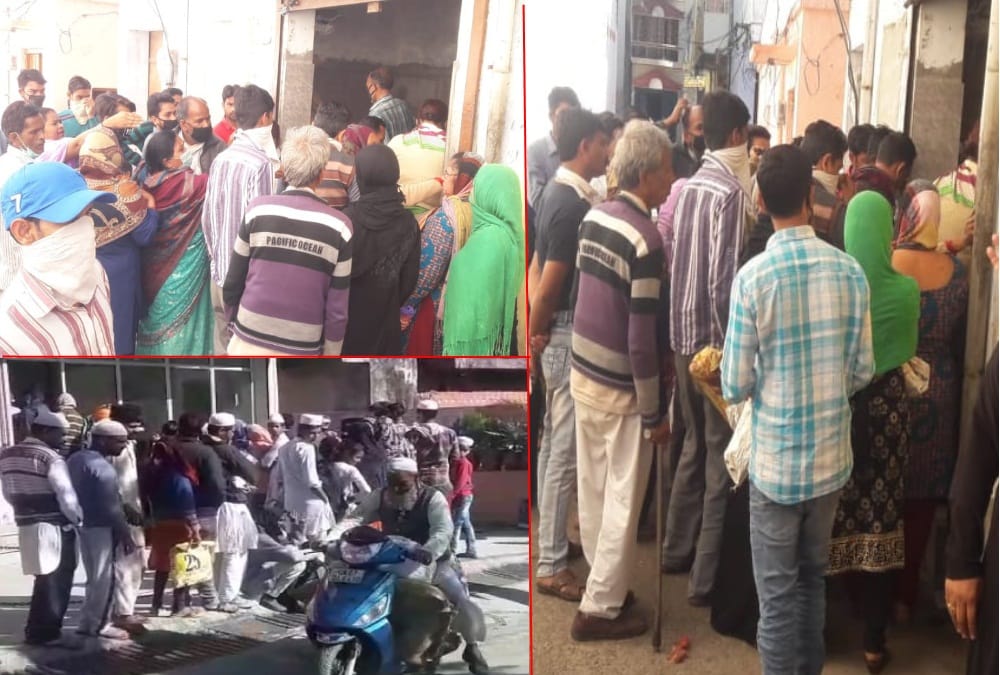 Coronavirus Lockdown in Uttarakhand : Public Crowd In ration shop, Not Aware for Social Distancing