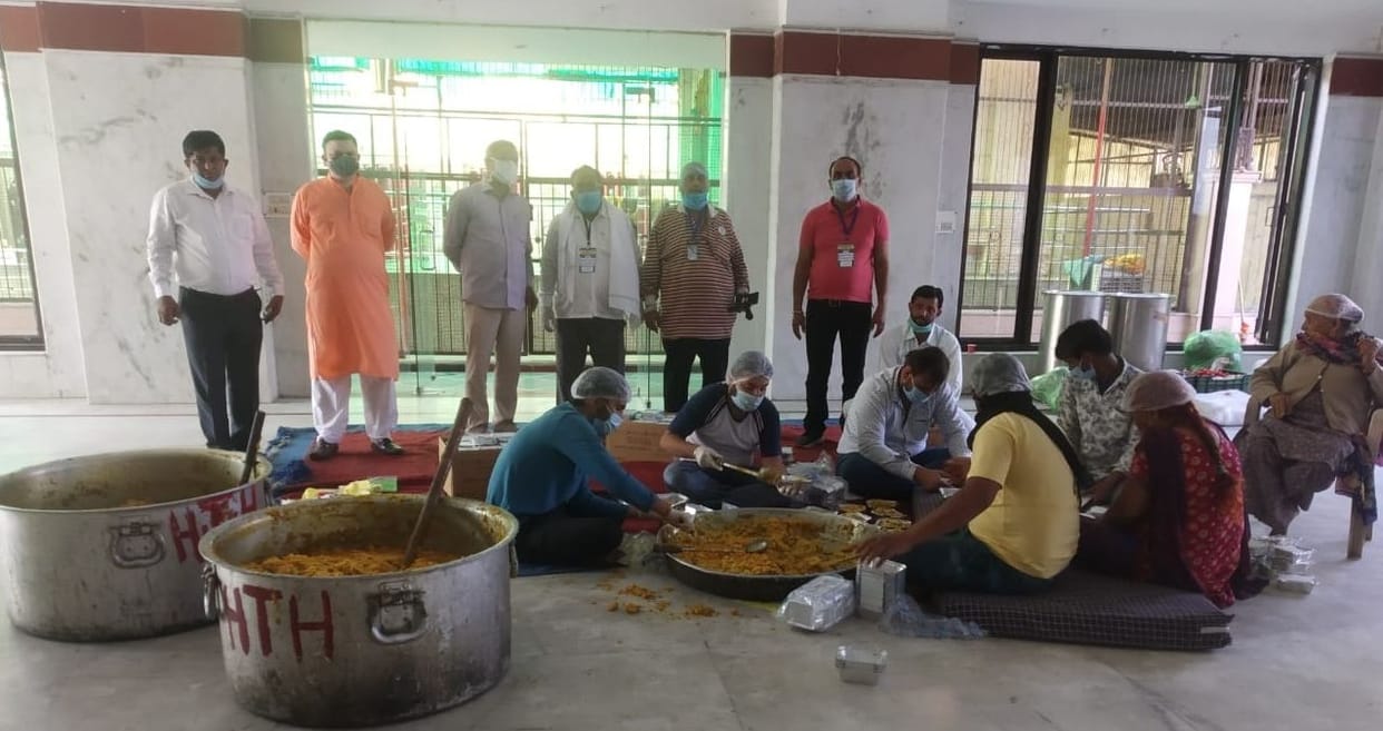Available of 6000 people meal Gobind Rasoi.