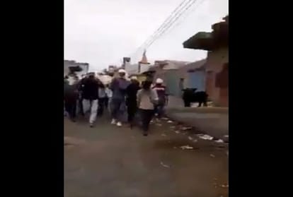 Lockdown in up bulandshahr muslims perform last rites of hindu neighbor