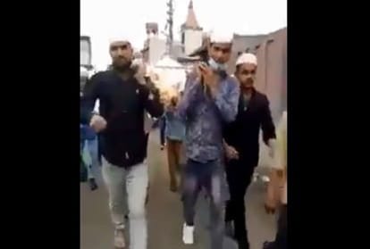 Lockdown in up bulandshahr muslims perform last rites of hindu neighbor