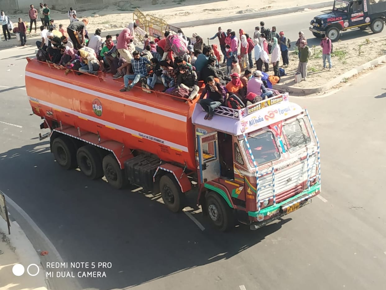 Six Workers died and twelve injured in road accident at MP