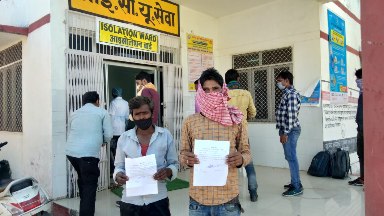 Crowds of foreigners, additional counter opened