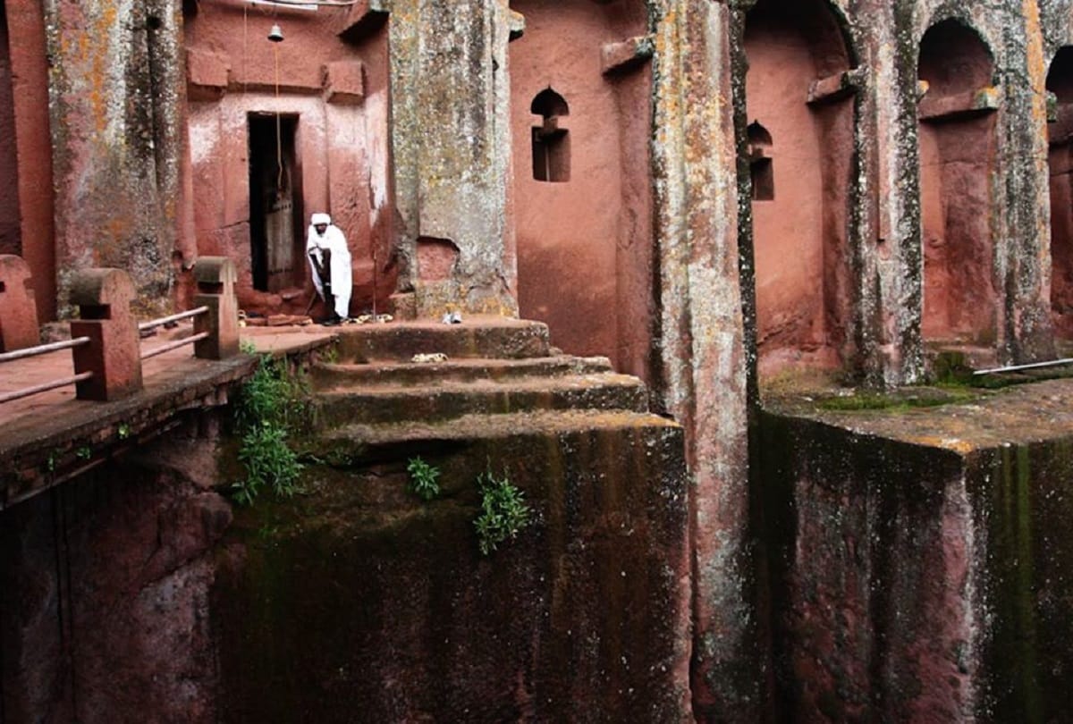 800 years old Rock Hewn Churches of Lalibela mystery