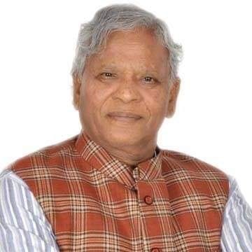 corona: Union Water Power Minister announced donate salary of one  month and one crore from MP fund