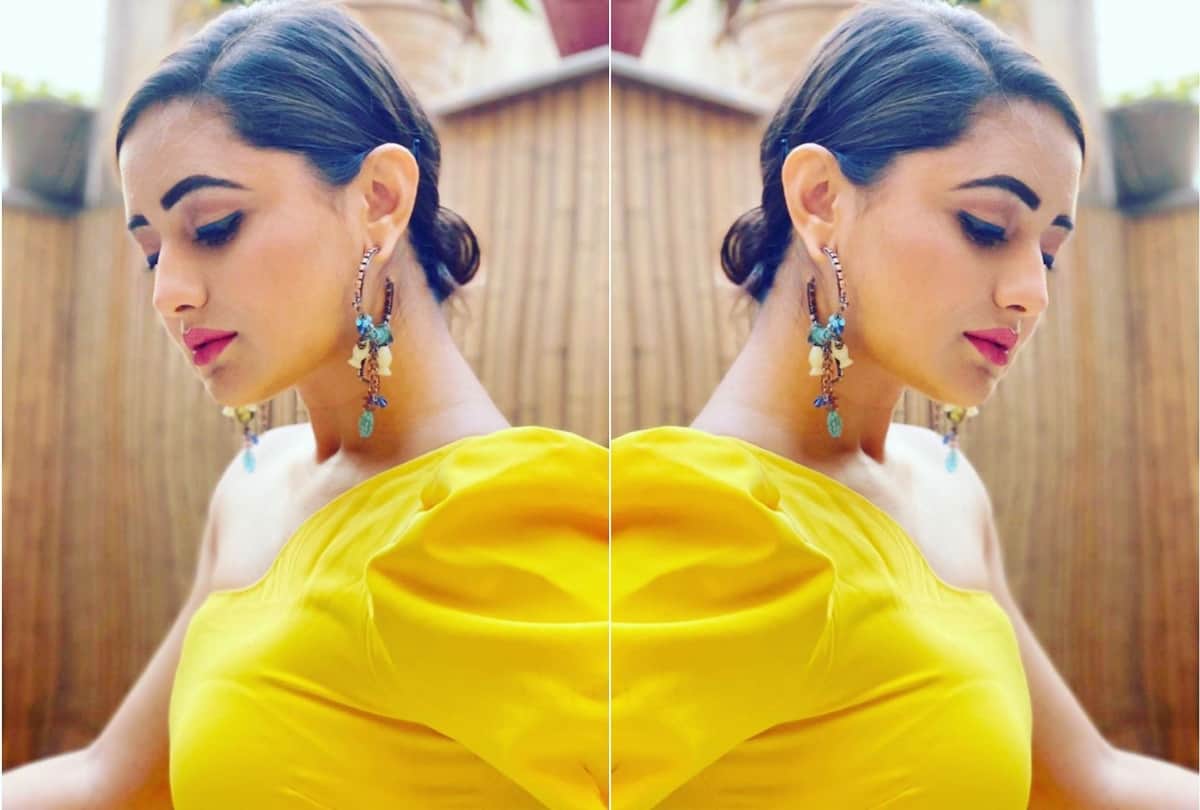 bigg boss contestant rashmi desai share her photos in red hot velvet dress and perfect makeup